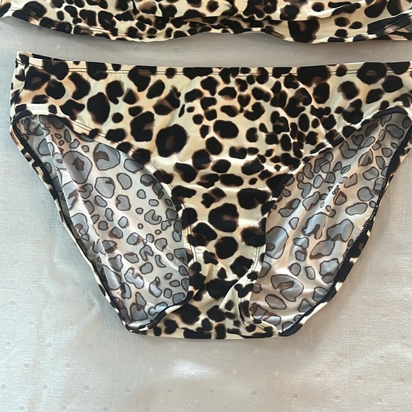 Liz Claiborne 2 Piece Bathing Suit - Picture 3 of 12